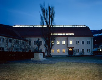 Middle School Wattens - night shot