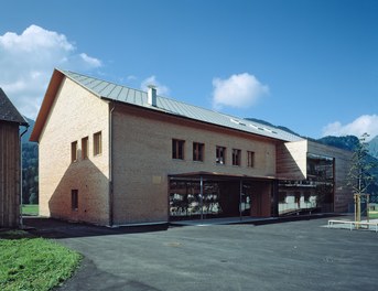 School Bizau - courtyard