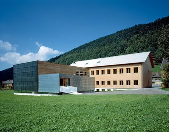 School Bizau - general view