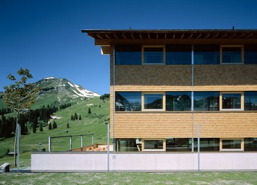 Apartment House Oberlech - detail of facade