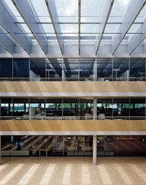 Headquarter Omicron - atrium