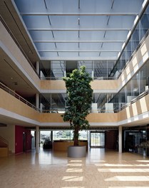 Headquarter Omicron - atrium