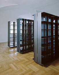 Library IMC Krems - steel racks