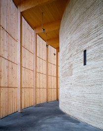 Kapelle der Versöhnung - space between the facades