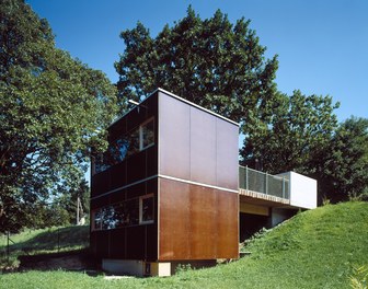 Residence BASE - working and parking