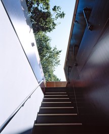 Residence BASE - access to roof