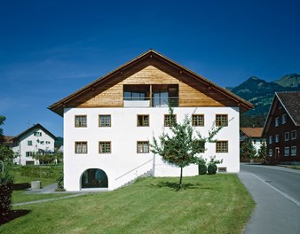 Social Center Ludesch - south facade with entrance