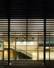 Arlberg Well.com - detail of facade