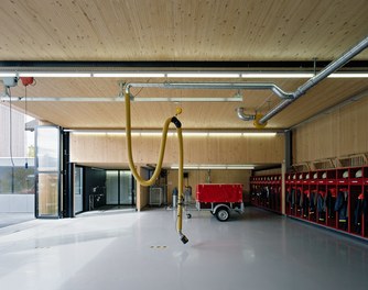 Fire Department Düns - garage