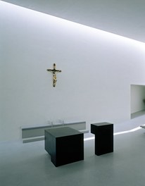 Church Podersdorf - altar