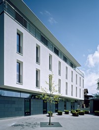 Office Building Lustenau - courtyard