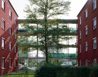 Housing Complex Hofsteigstraße - courtyard