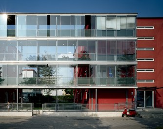 Housing Complex Hofsteigstraße - detail of facade