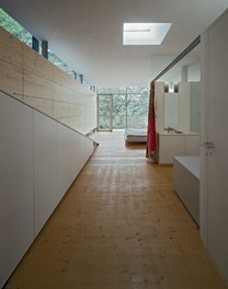 Slopehouse Hintersdorf - bathroom and sleeping room