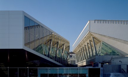 Stadthalle Wien - new and old
