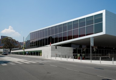 Stadthalle Wien - view from street