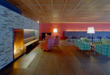 Sporthotel Steffisalp - lounge and fire place