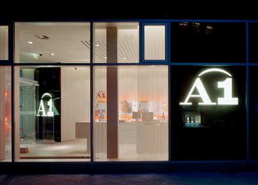 A1 Shop Obere Donaustraße - detail of facade