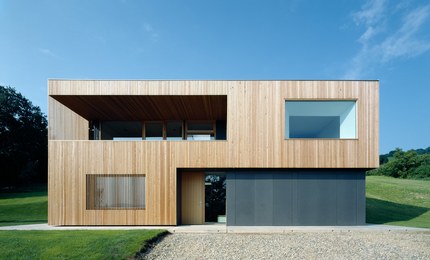 Residence Wilhelm - east facade with entrance and garage