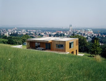 Residence Wilhelm - west facade with Klosterneuburg