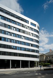 Haus der Forschung - west facade