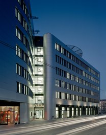 Haus der Forschung - night shot