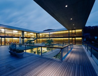 Nursing Home Tosters - terrace at night