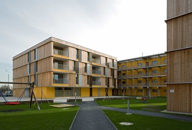 Housing Estate Mühlweg - view from courtyard