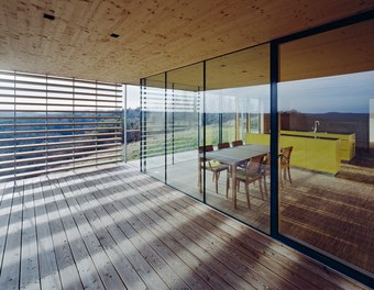 Residence Schnitzer-Bruch - view into dining room