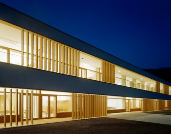 LKH Wolfsberg Geriatrics - south facade at night