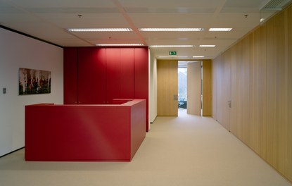 Office Freshfields Bruckhaus Deringer LLP - reception area