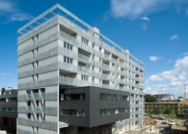Housing Complex Kaiserebersdorf - view from southeast