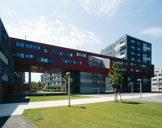 Housing Complex Kaiserebersdorf - view from northeast