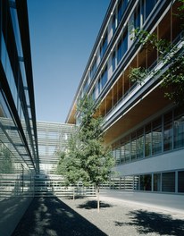 Donauklinikum Tulln - courtyard