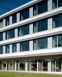 Donauklinikum Tulln - detail of facade