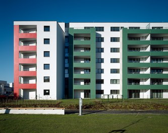 Housing Complex Kammelweg - east facade