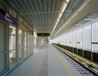 U2 Underground - platform