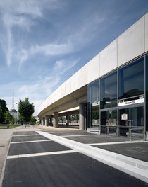 U2 Underground - entrance to station