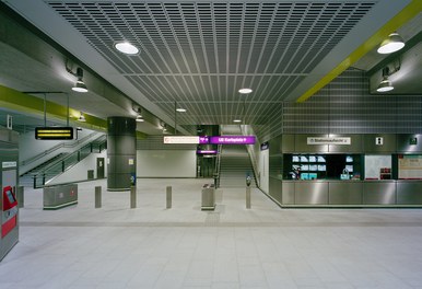 U2 Underground - main space