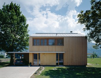 Residence Rheinhof - westfacade with entrance and carport