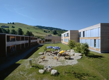 REKA Vacation Village - courtyard