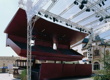 Mobile Tribühne Haag - before event