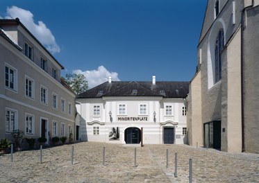 Minoritenkloster Krems-Stein - entrance