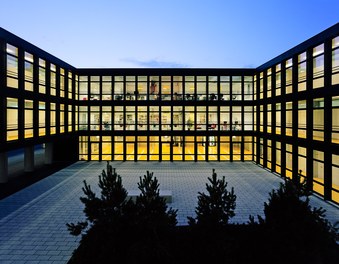 HAK Feldkirch - courtyard at night