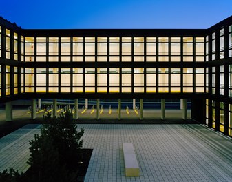 HAK Feldkirch - courtyard at night