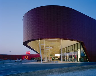 Shopping Centre EO - night shot