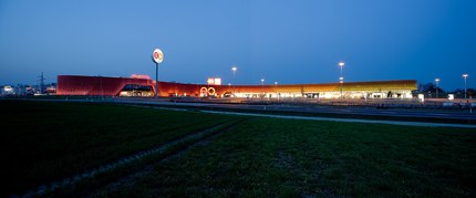 Shopping Centre EO - night shot