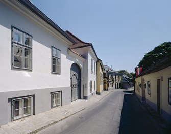 Reblaus - view from street