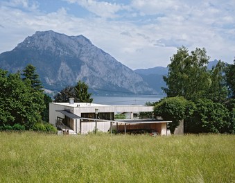 Yoga-Haus - house and Traunstein