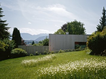 Yoga-Haus - view from neighbour